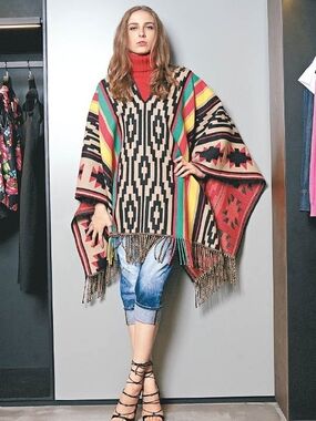 ✨ BRAND NEW Dsquared2 Striped Aztec Knit Poncho – F/W 2015 ✨